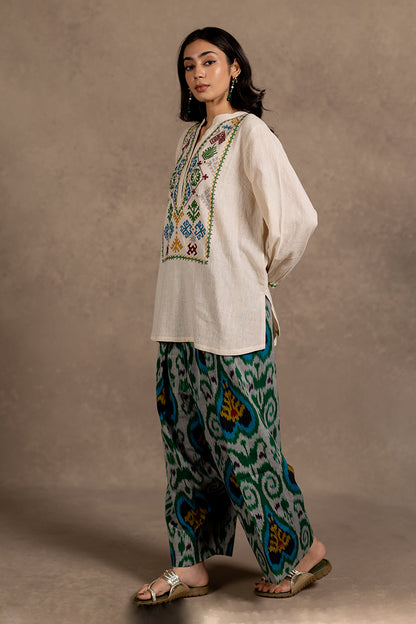 Taana - Hand Embroirdered Set
