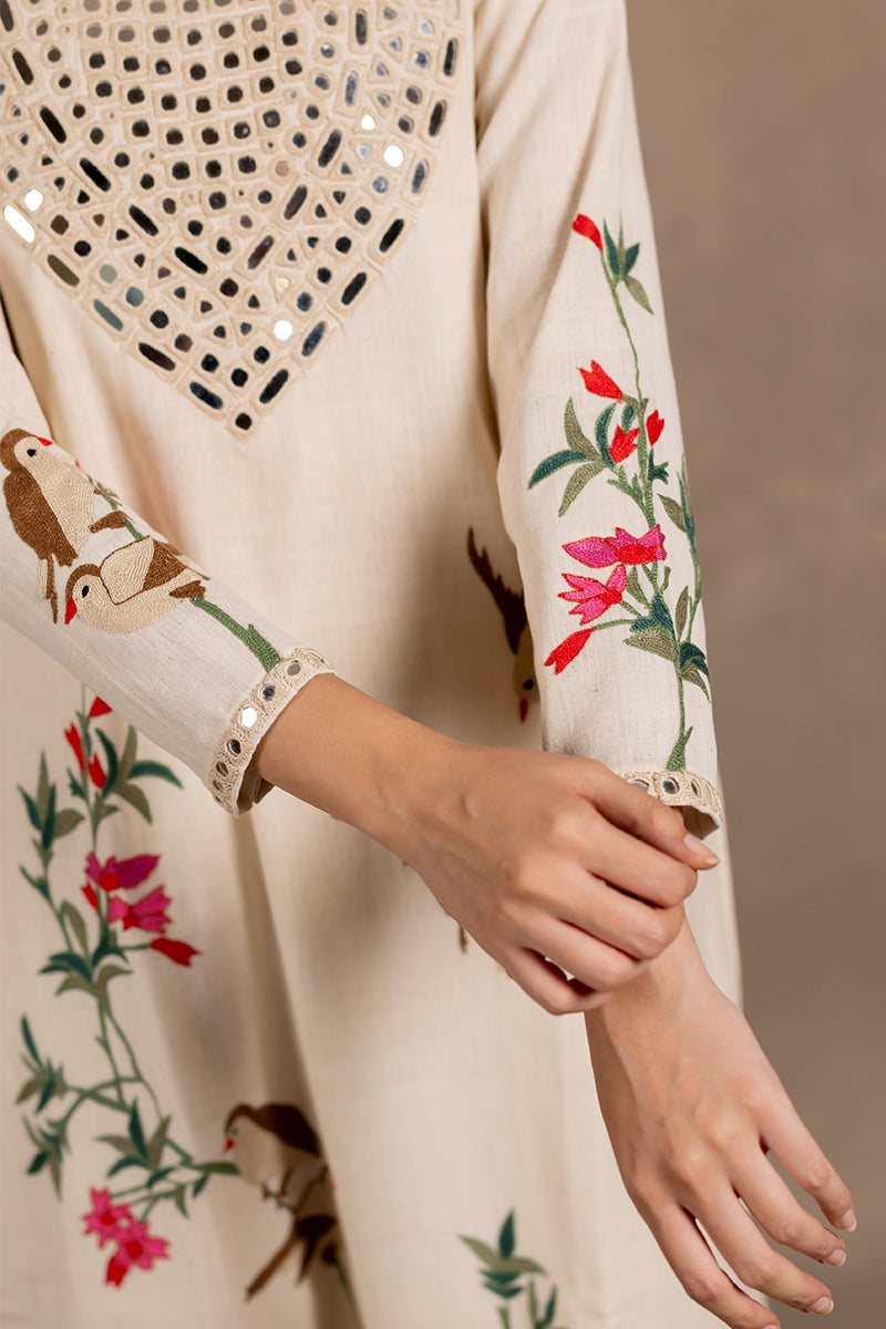 Panchi - Off-white Aari Embroidered Kurta