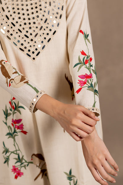 Panchi - Off-white Aari Embroidered Kurta