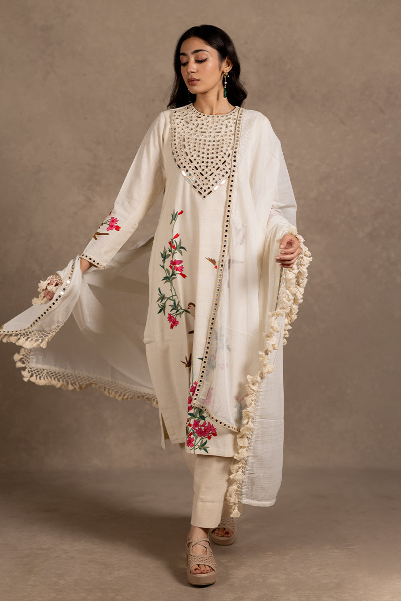 Panchi - Off-white Aari Embroidered Kurta