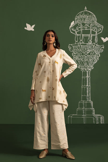 Off white zari butti pants