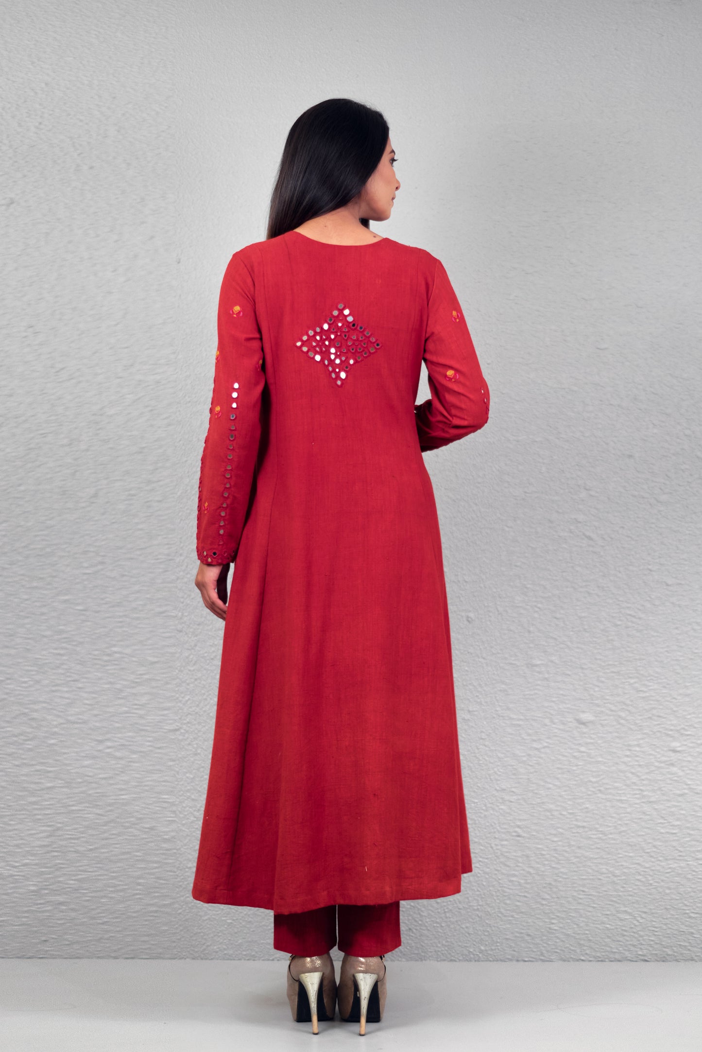 Red abha chaukor yoke kurta